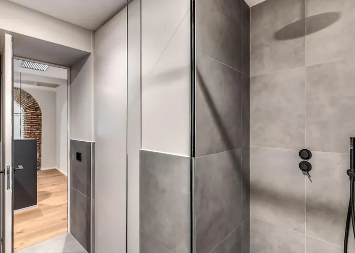 Orsoline Spanish Steps * Rome